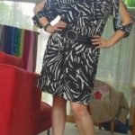 Choose nude shoes to lengthen proportionally shorter legs